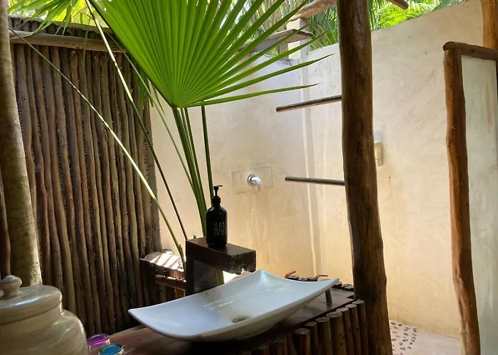 Eco.banitas Hotel 3*
